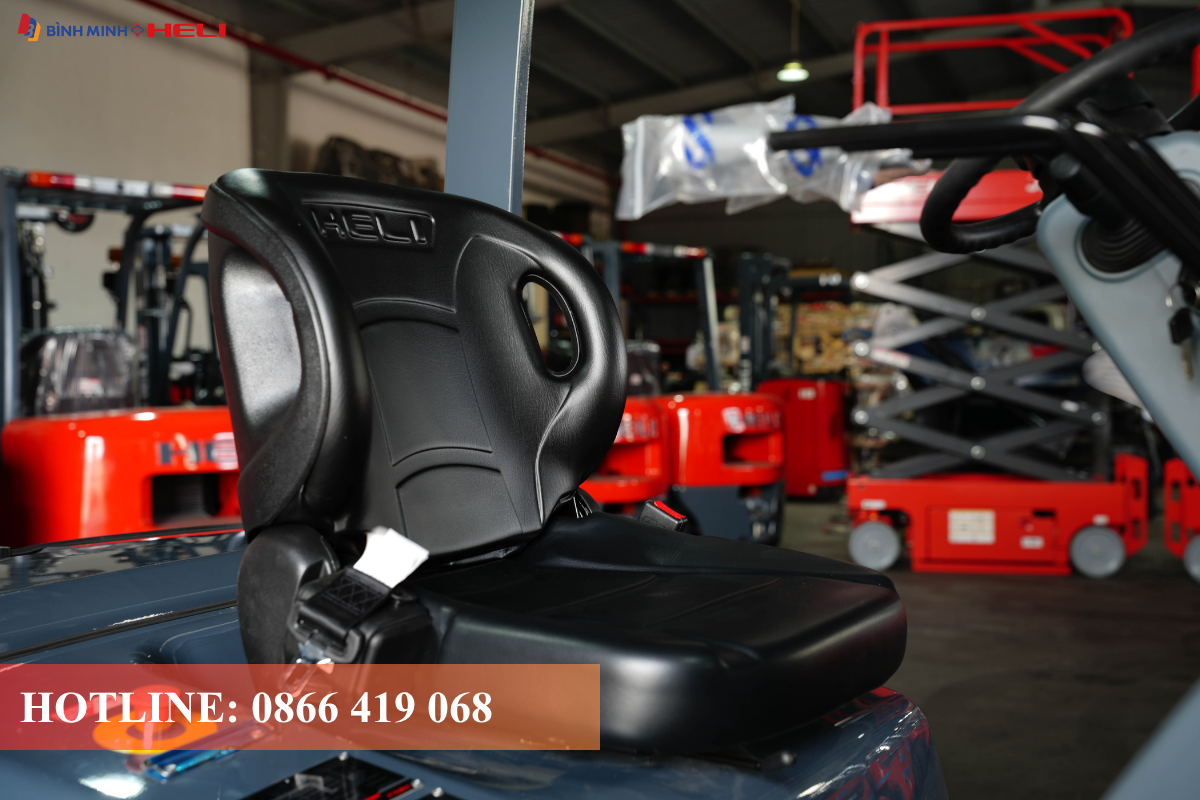 Ghế ngồi xe nâng điện Heli 3 tấn