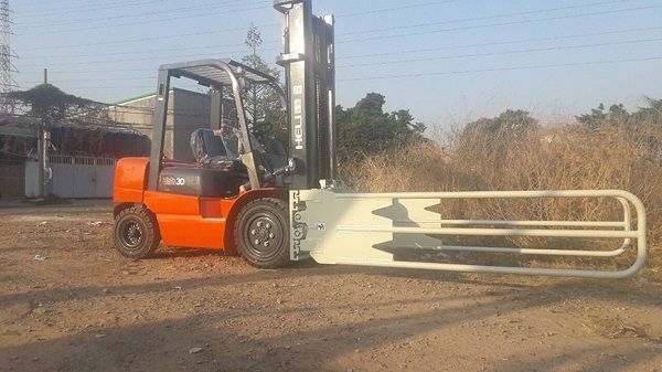 Xe Nâng Kẹp Mút Xốp