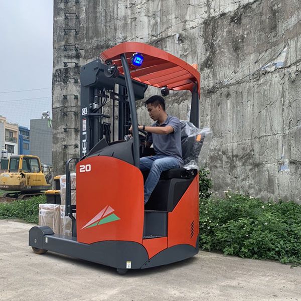 Xe Nâng Reach Truck Ngồi Lái 2 Tấn Heli