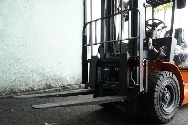 Xe Nâng Dầu 2.5 Tấn Heli H2000 Series