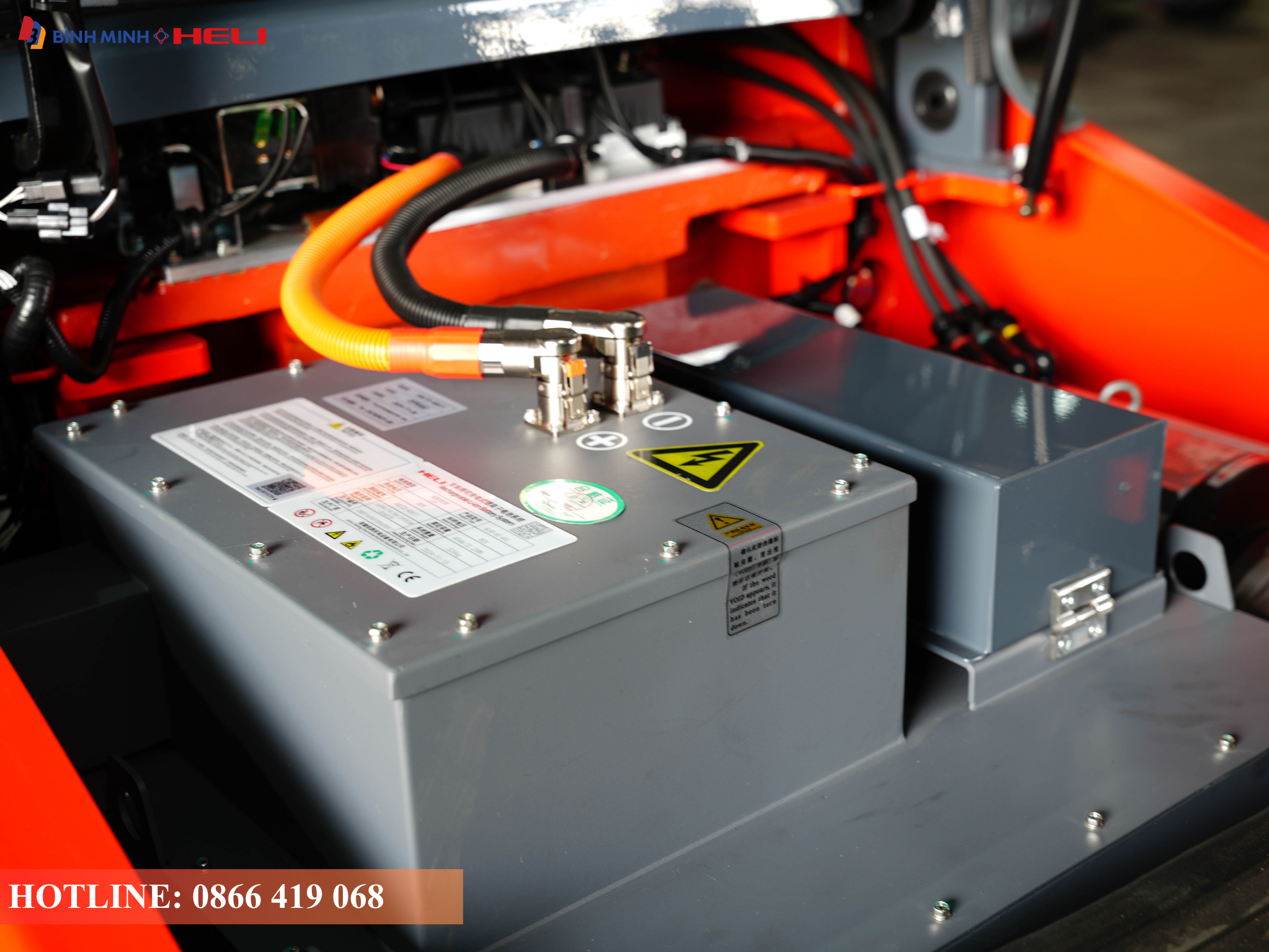 Pin lithium xe nâng điện HELI 3.5 tấn