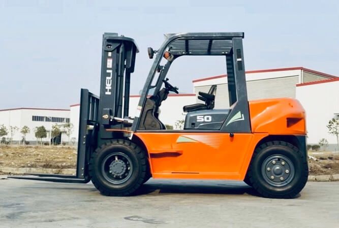 Xe Nâng Dầu 5 Tấn Heli