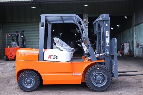 Xe Nâng Dầu 5 Tấn Heli