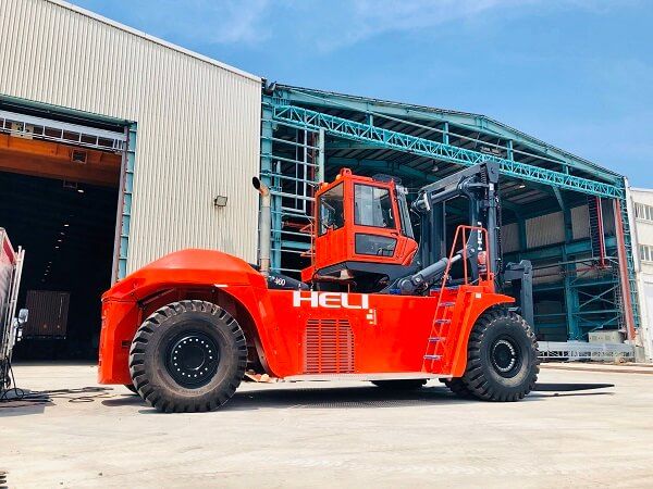 Xe Nâng Dầu 42-46 Tấn Heli