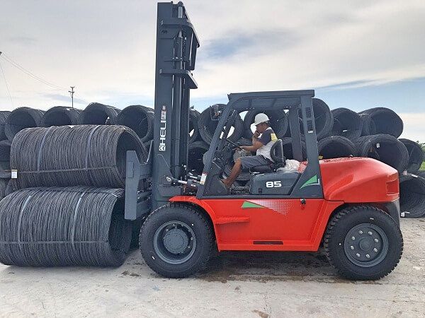 Xe Nâng Dầu 8.5 Tấn Heli