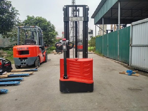 Xe Nâng Tay Điện Cao 1.5 Tấn Heli