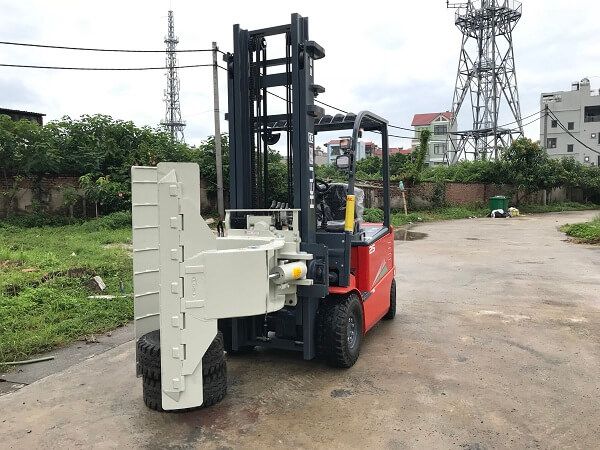 Xe Nâng Kẹp Lốp