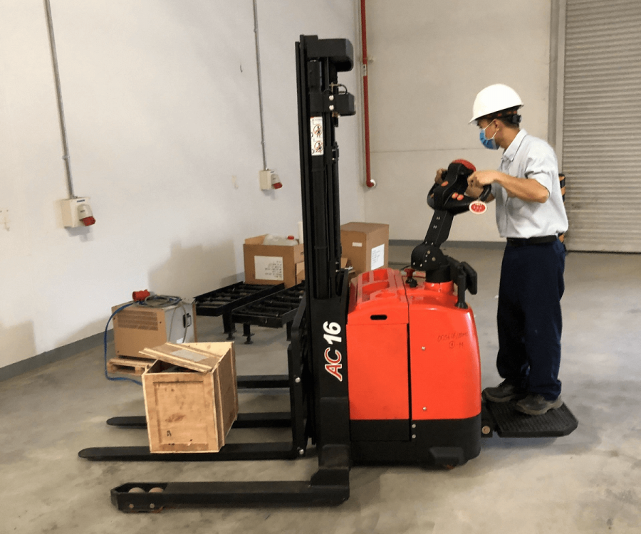 Xe Nâng Tay Điện Chân Rộng 1.6 Tấn Heli