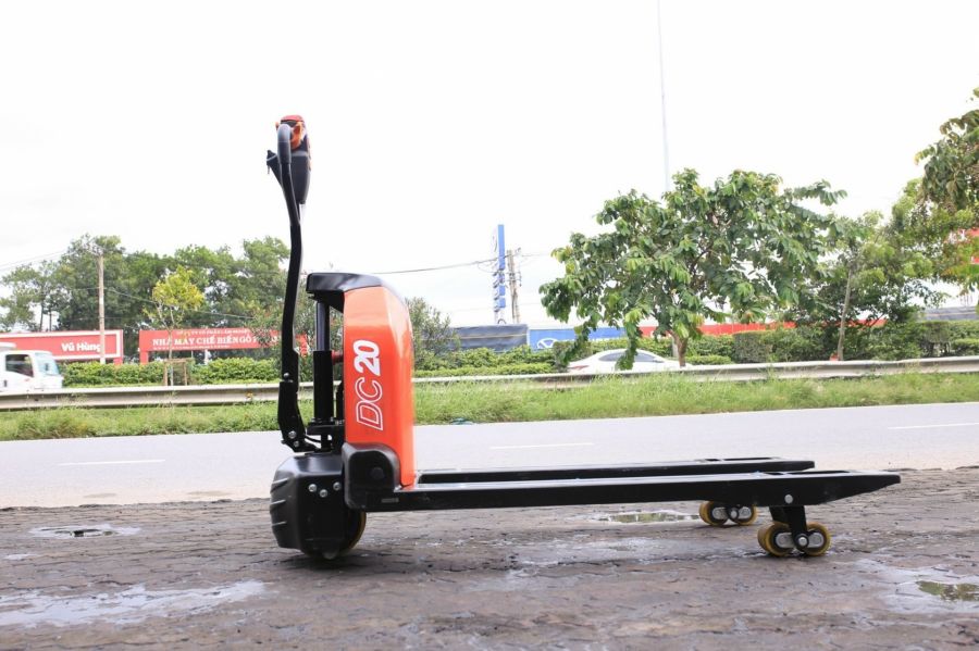 Xe Nâng Tay Điện 2 Tấn Heli CBD20J-Li3