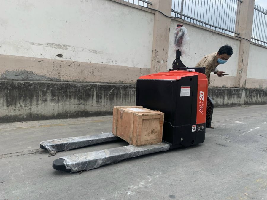 Xe Nâng Tay Điện Thấp 3 Tấn Heli