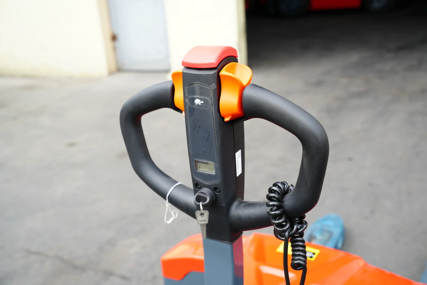Tay lái xe nâng tay điện thấp 2 tấn HELI CBD20-ALIH